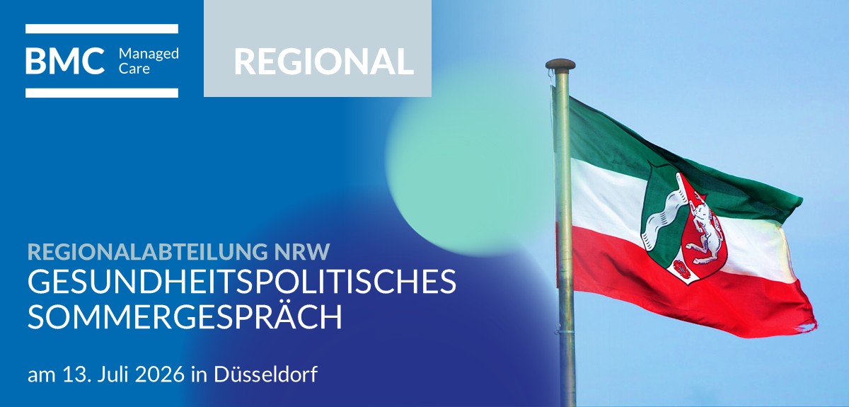 Gesundheitspolitisches Sommergespräch NRW Ankündigung der BMC Regionalabteilung NRW: "Gesundheitspolitisches Sommergespräch" am 13. Juli 2026 in Düsseldorf. Auf blauem Hintergrund mit den Logos „BMC Managed Care“ und „REGIONAL“ ist rechts eine wehende Landesflagge von Nordrhein-Westfalen vor blauem Himmel zu sehen