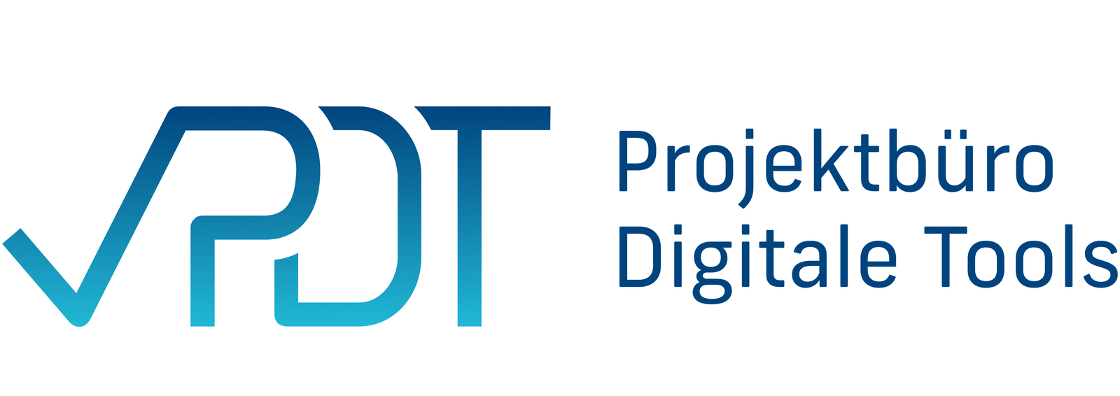 Logo des „Projektbüro Digitale Tools“: Links stehen die stilisierten Buchstaben PDT in einem Blau-Verlauf, wobei das P in Form eines Häkchens gestaltet ist. Rechts daneben steht zweizeilig der Name „Projektbüro Digitale Tools“ in dunkelblauer Schrift.